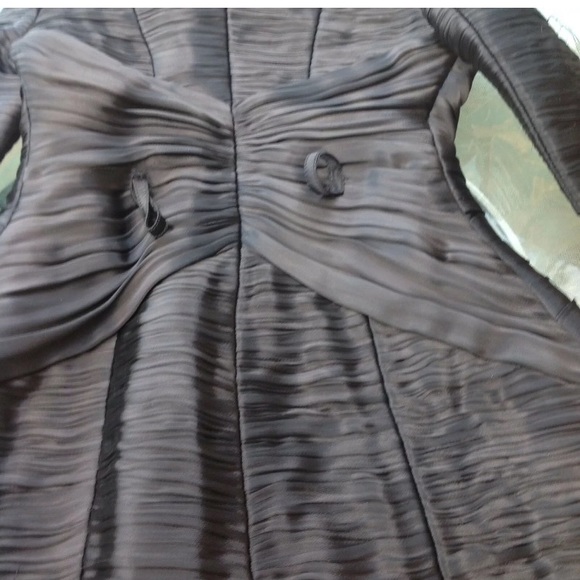 $2590. Burberry Prorsum Runway pleated Silk Coat - Picture 5 of 8